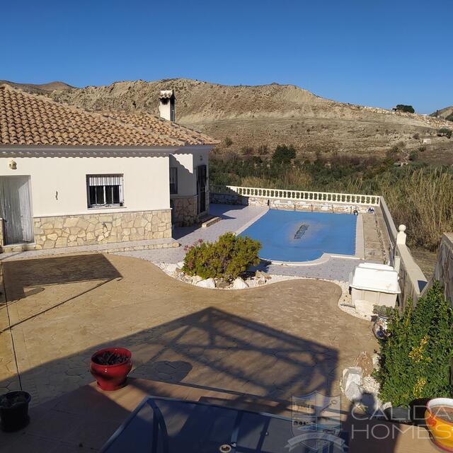 Casa Maggie: Revente Villa à vendre dans Arboleas, Almería