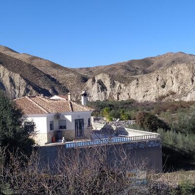 Casa Maggie: Resale Villa in Arboleas, Almería
