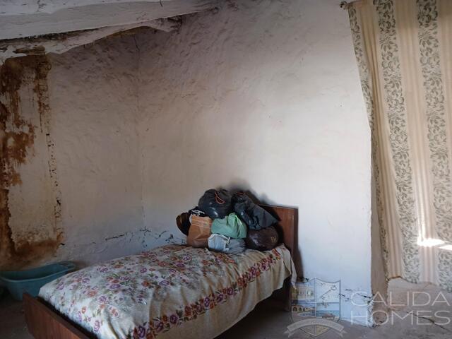Casa Meadow: Village or Town House for Sale in Cantoria, Almería