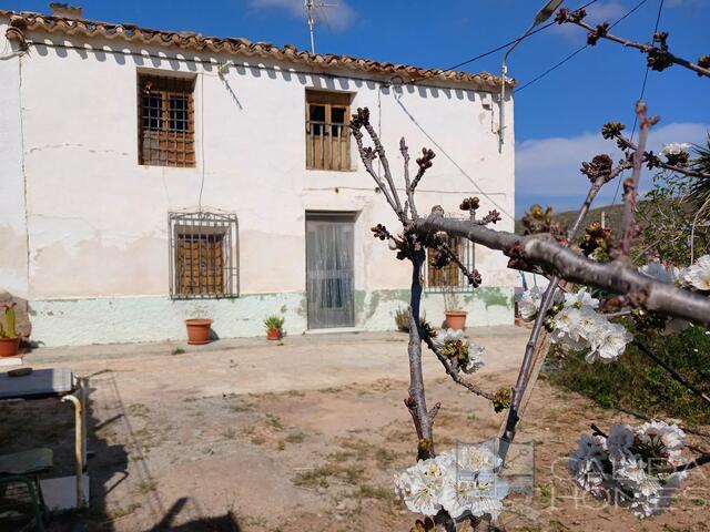 Casa Meadow: Village or Town House for Sale in Cantoria, Almería