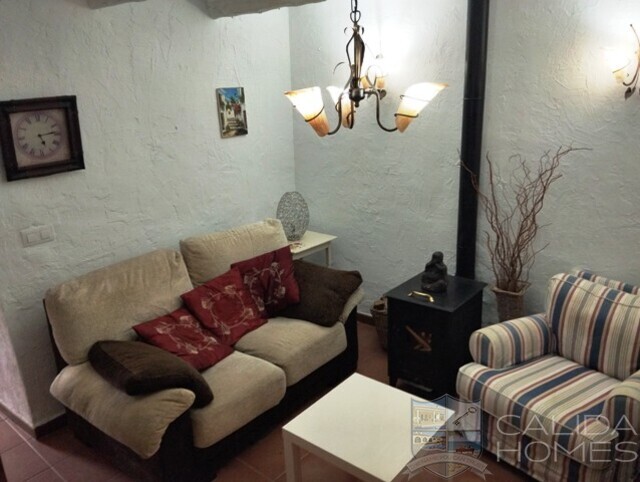 Casa Mo: Village or Town House for Sale in Cantoria, Almería