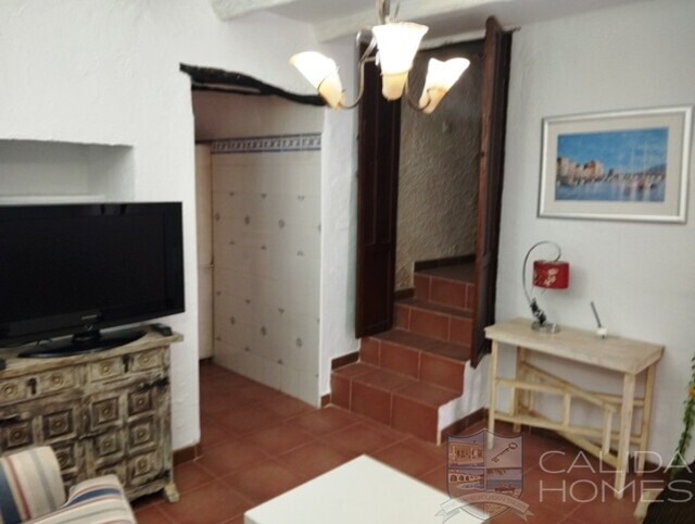 Casa Mo: Village or Town House for Sale in Cantoria, Almería