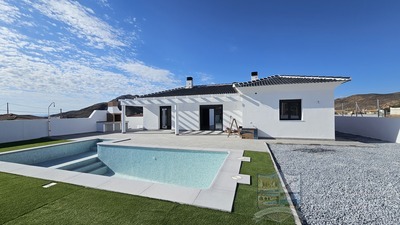 Casa Moderna : Off Plan Villa in Arboleas, Almería