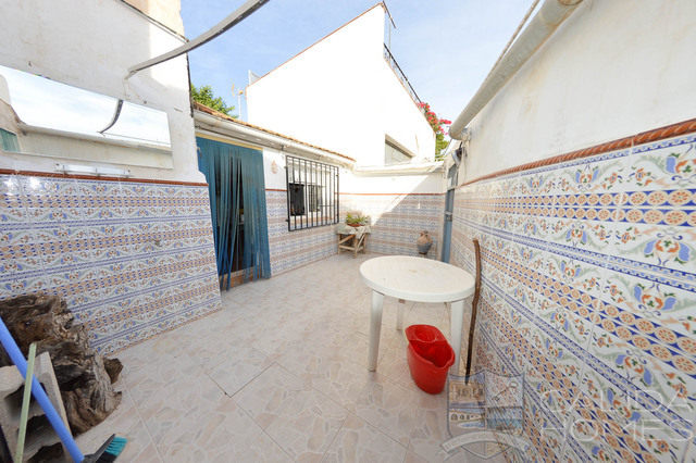 Casa Palaces : Semi-Detached Property for Sale in Zurgena, Almería