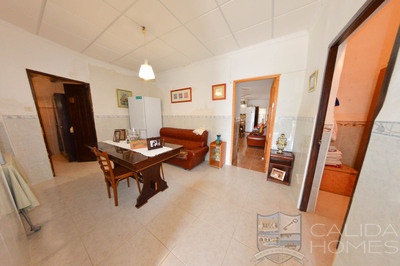 Casa Palaces : Semi-Detached Property in Zurgena, Almería