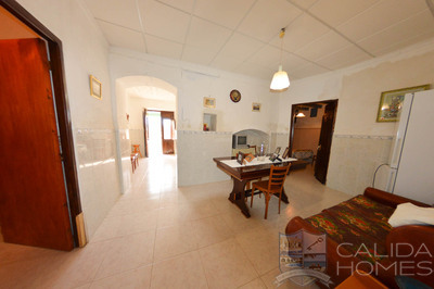 Casa Palaces : Semi-Detached Property in Zurgena, Almería
