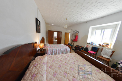 Casa Palaces : Semi-Detached Property in Zurgena, Almería
