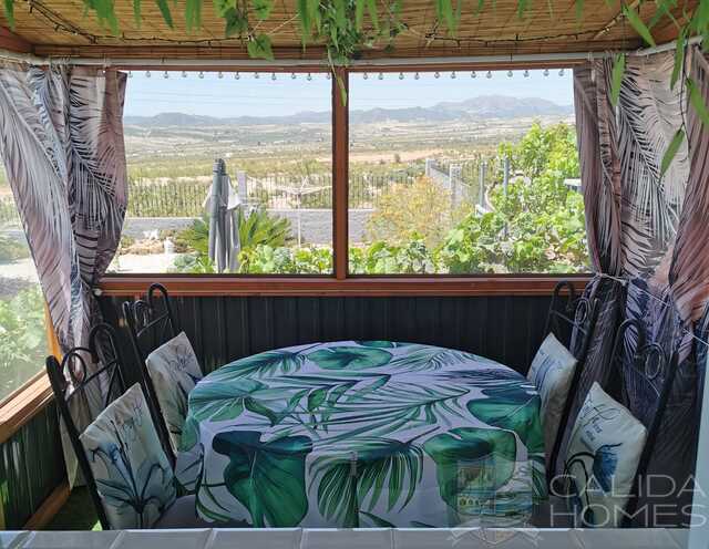 Chalet Piedra: Detached Character House for Sale in Oria, Almería