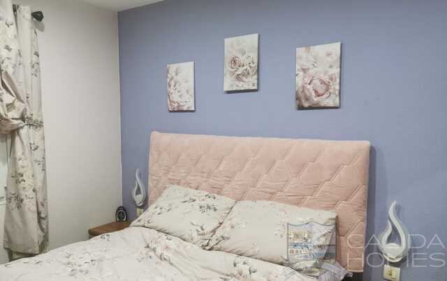 Chalet Piedra: Detached Character House for Sale in Oria, Almería