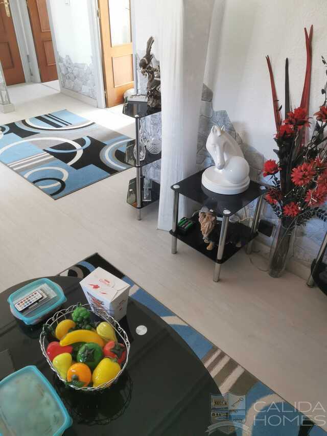 Chalet Piedra: Detached Character House for Sale in Oria, Almería