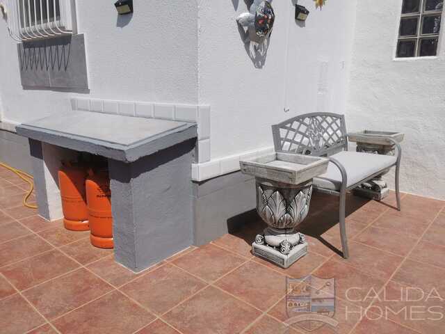 Chalet Piedra: Detached Character House for Sale in Oria, Almería