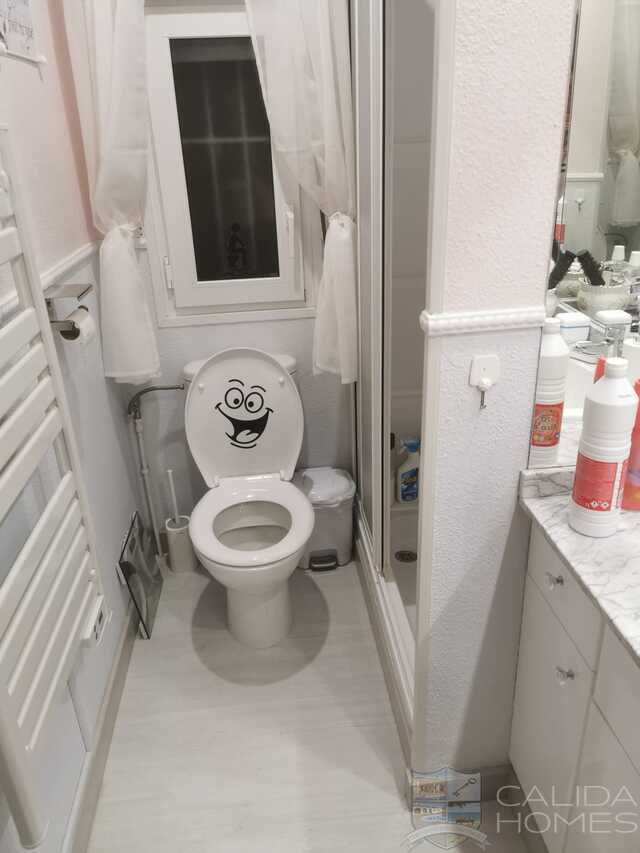 Chalet Piedra: Detached Character House for Sale in Oria, Almería