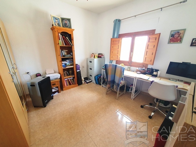 Casa Pocicas: Detached Character House for Sale in albox, Almería