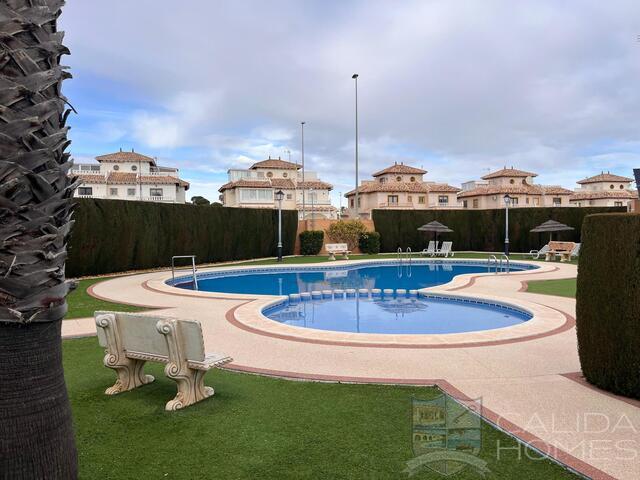 Casa Prime: Resale Villa for Sale in Lomas De Cabo Roig, Alacant/Alicante
