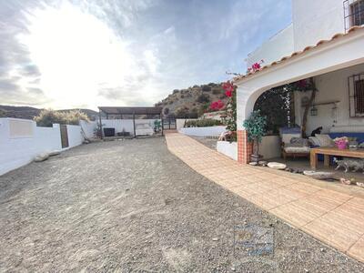Casa Privado: Detached Character House in Almanzora, Almería
