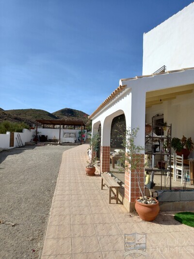 Casa Privado: Detached Character House in Almanzora, Almería