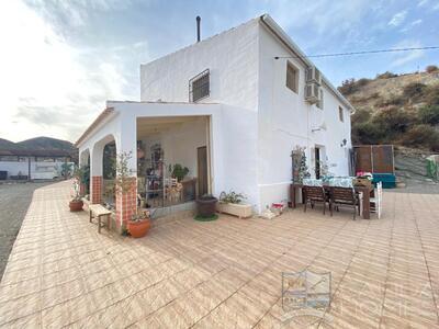 Casa Privado: Detached Character House in Almanzora, Almería