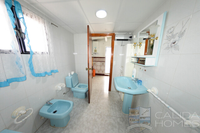 Casa Pueblo : Detached Character House for Sale in La Alfoquia, Almería
