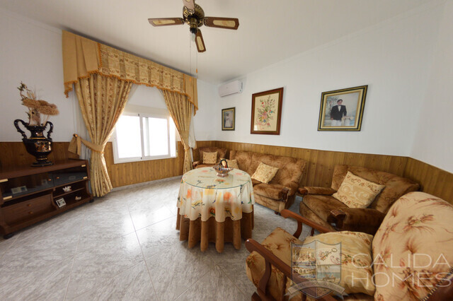 Casa Pueblo : Detached Character House for Sale in La Alfoquia, Almería