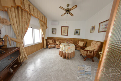 Casa Pueblo : Detached Character House in La Alfoquia, Almería