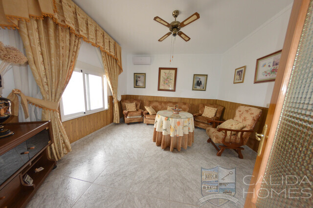 Casa Pueblo : Detached Character House for Sale in La Alfoquia, Almería