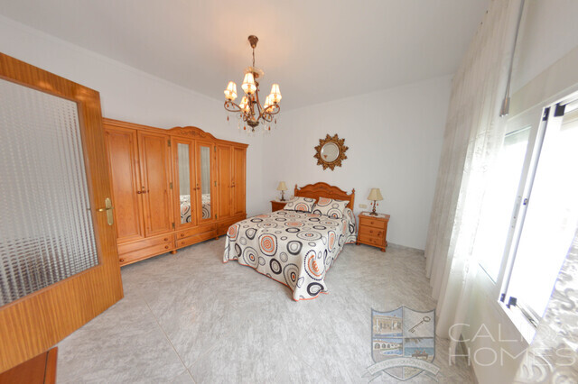 Casa Pueblo : Detached Character House for Sale in La Alfoquia, Almería