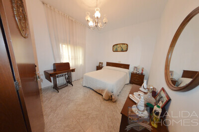 Casa Pueblo : Detached Character House in La Alfoquia, Almería