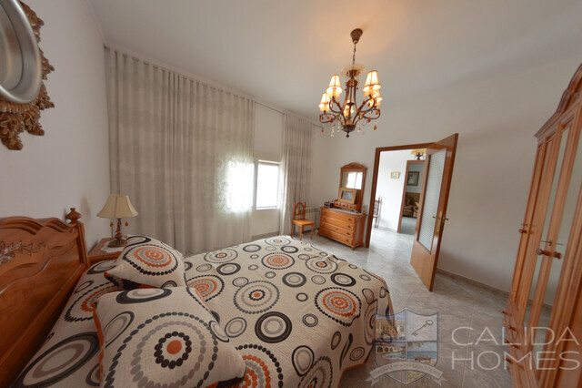 Casa Pueblo : Detached Character House for Sale in La Alfoquia, Almería