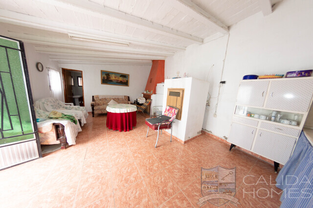 Casa Pueblo : Detached Character House for Sale in La Alfoquia, Almería
