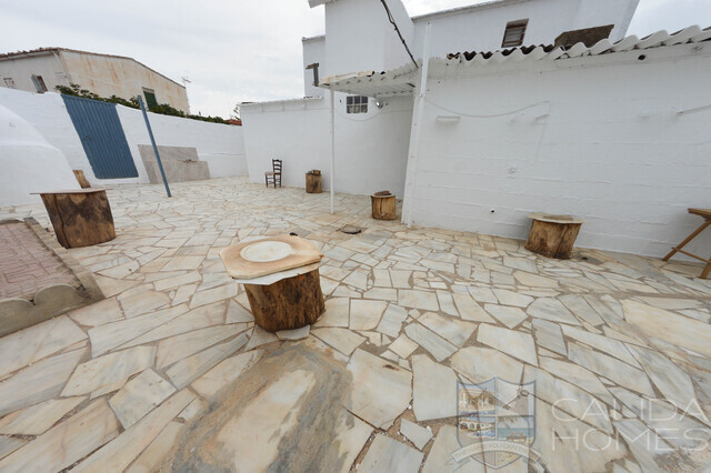 Casa Pueblo : Detached Character House for Sale in La Alfoquia, Almería