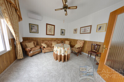 Casa Pueblo : Detached Character House in La Alfoquia, Almería