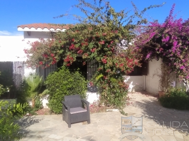 casa Ray y Eve: Herverkoop Villa te Koop in Mojacar Playa, Almería