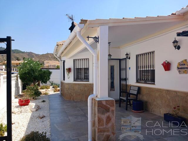 Casa Roberto : Resale Villa for Sale in Arboleas, Almería