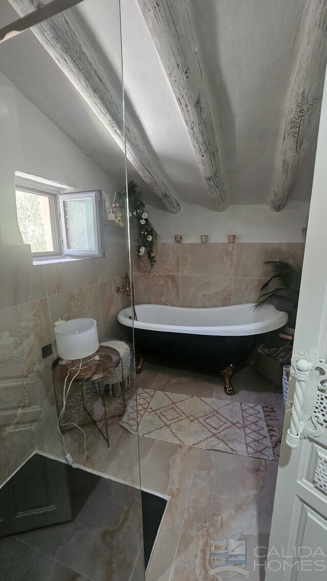 Casa Romance: Terraced Country House for Sale in Cantoria, Almería