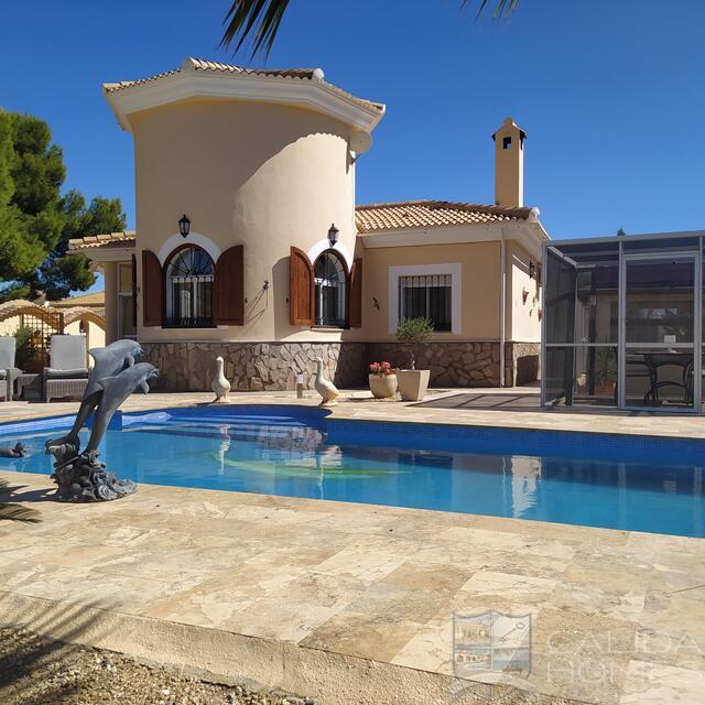 Casa Romantica: Resale Villa for Sale in Partaloa, Almería