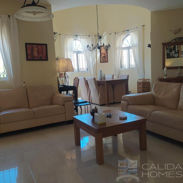 Casa Romantica: Resale Villa for Sale in Partaloa, Almería