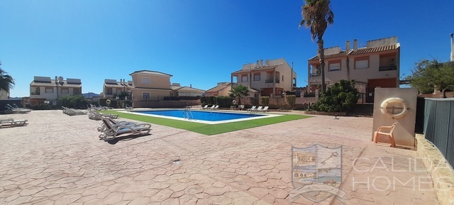 casa romero: Duplex for Sale in La Alfoquia, Almería