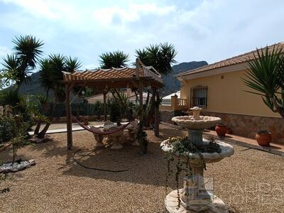 Casa Seeka: Resale Villa in Arboleas, Almería