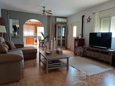 Casa Seeka: Resale Villa in Arboleas, Almería