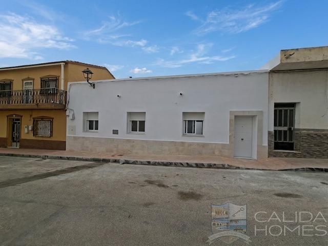 Casa Surprisa : Village or Town House for Sale in La Alfoquia, Almería