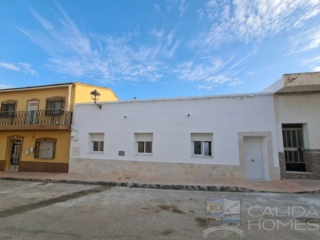 Casa Surprisa : Village or Town House for Sale in La Alfoquia, Almería
