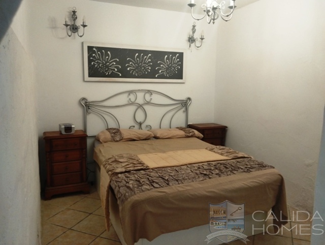 Casa Sunlight : Detached Character House for Sale in Cantoria, Almería