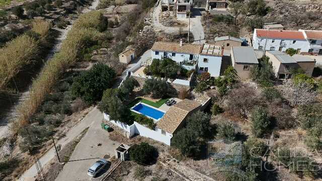 Casa Sunlight : Vrijstaande Huis met Karakter te Koop in Cantoria, Almería