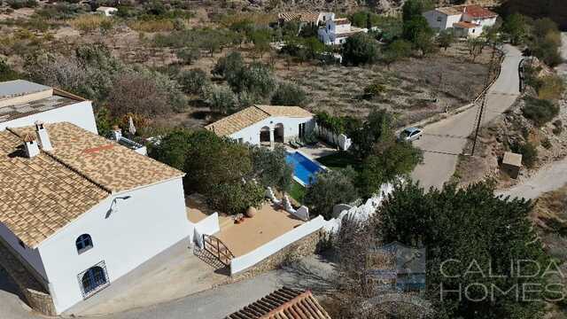 Casa Sunlight : Detached Character House for Sale in Cantoria, Almería