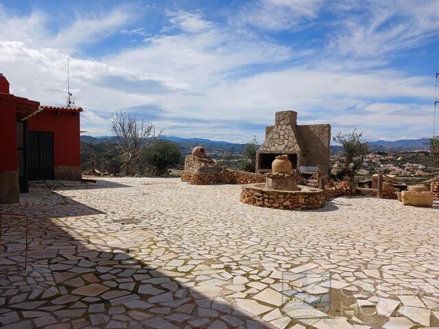 Casa Suzie : Resale Villa for Sale in Arboleas, Almería
