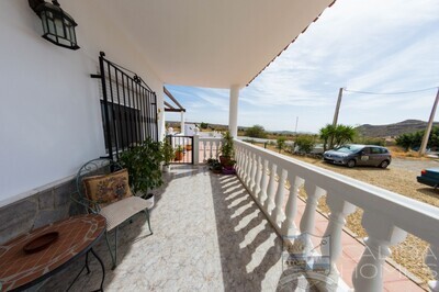 CASA TABERNO: Resale Villa in Taberno, Almería