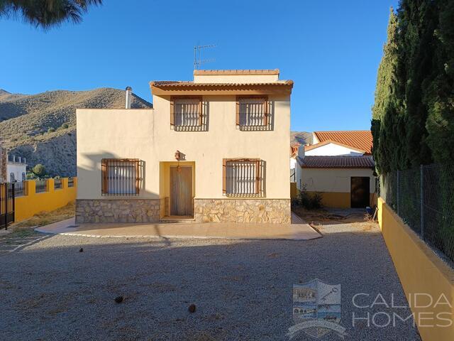 Casa Torres : Maison de Caractère Individuelle à vendre dans Arboleas, Almería