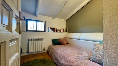 Casa Valley: Detached Character House in Cantoria, Almería