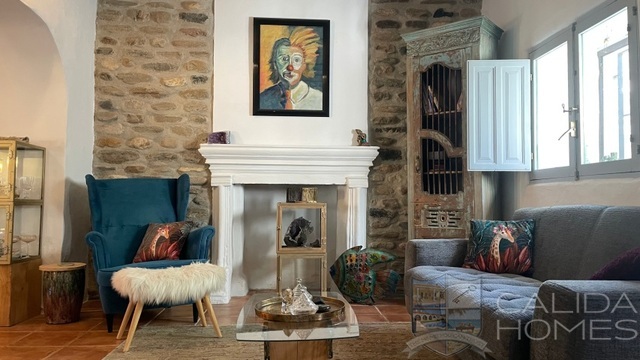 Casa Valley: Detached Character House for Sale in Cantoria, Almería