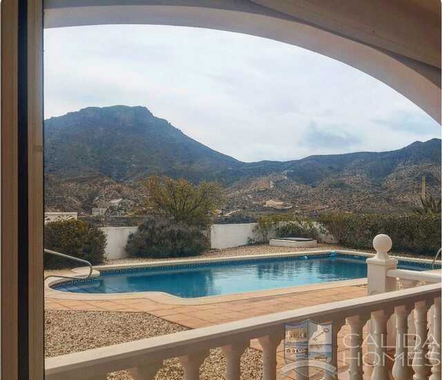 Casa Vista Magnifica: Resale Villa for Sale in Arboleas, Almería